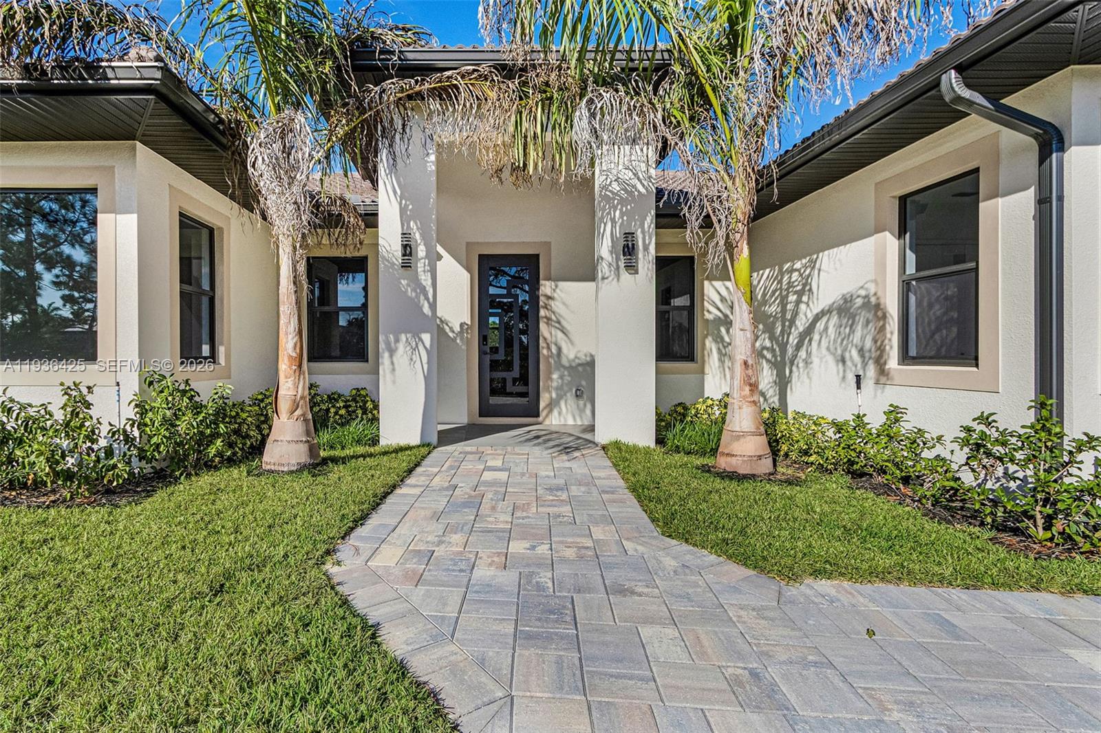 A11936425 Property Photo 4