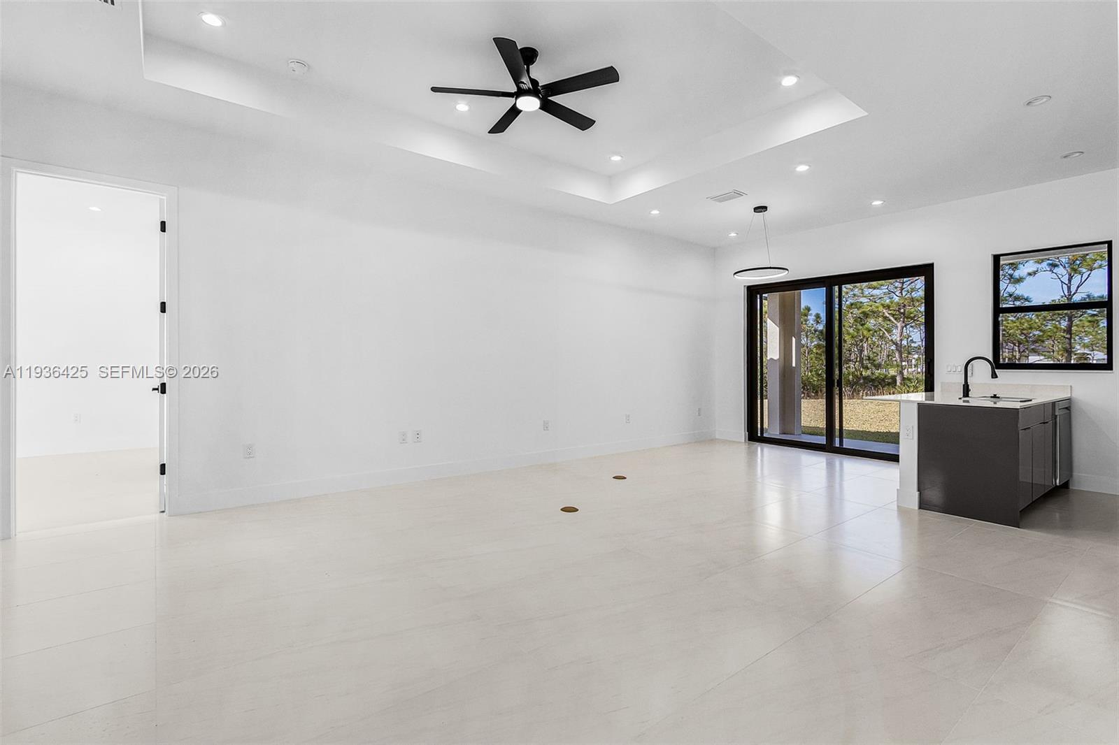 A11936425 Property Photo 6