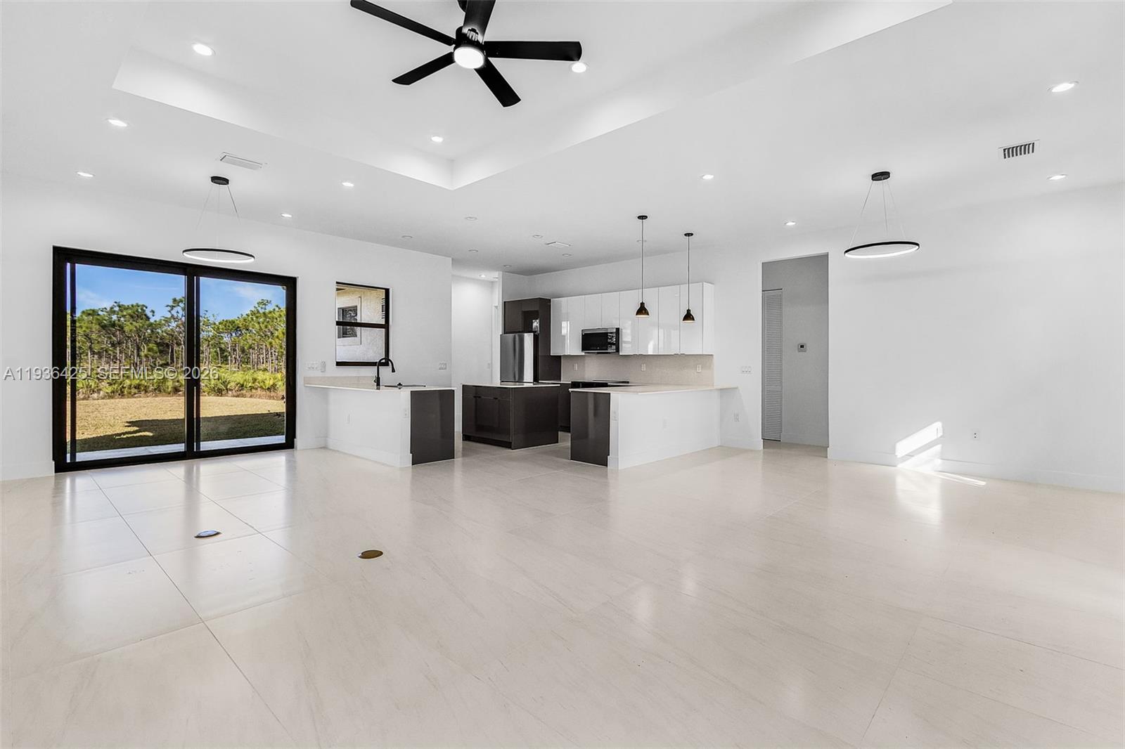 A11936425 Property Photo 7