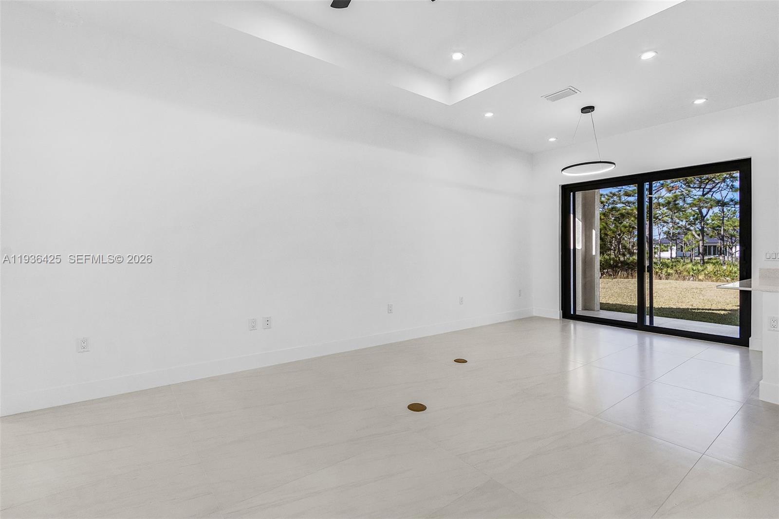 A11936425 Property Photo 8