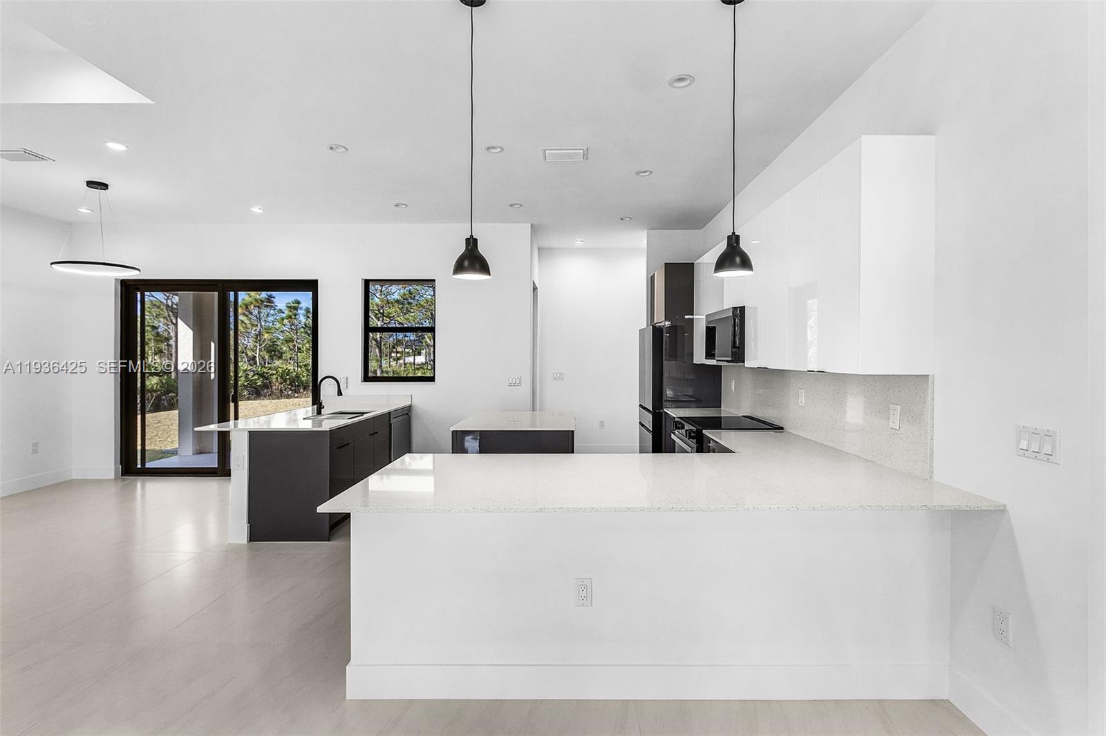 A11936425 Property Photo 12