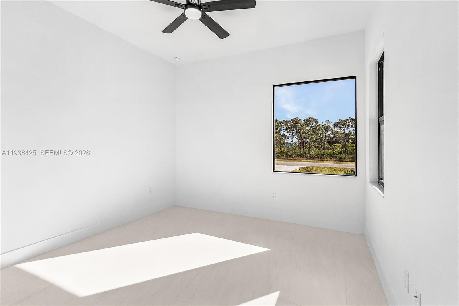 A11936425 Property Photo 19