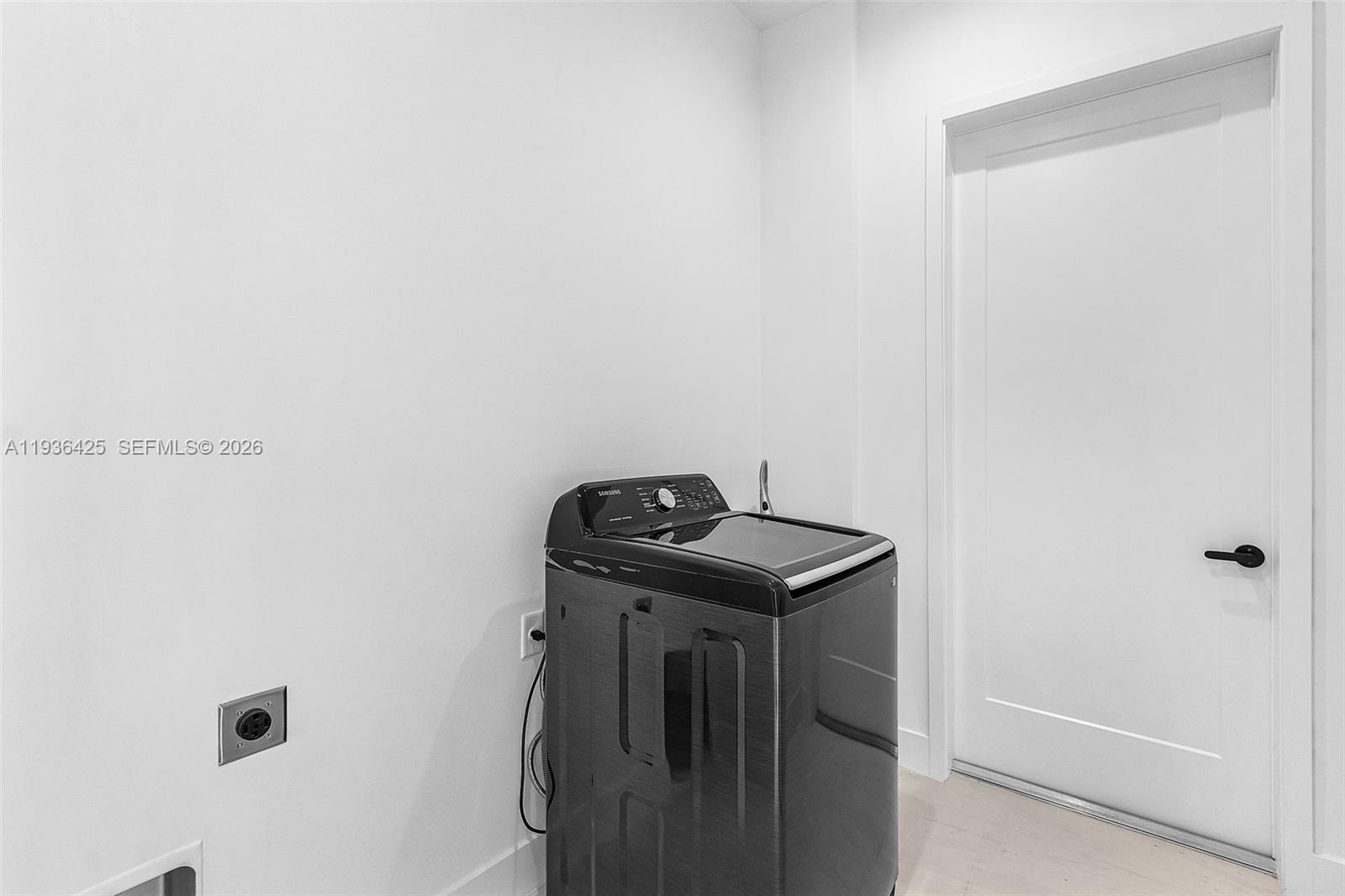 A11936425 Property Photo 20