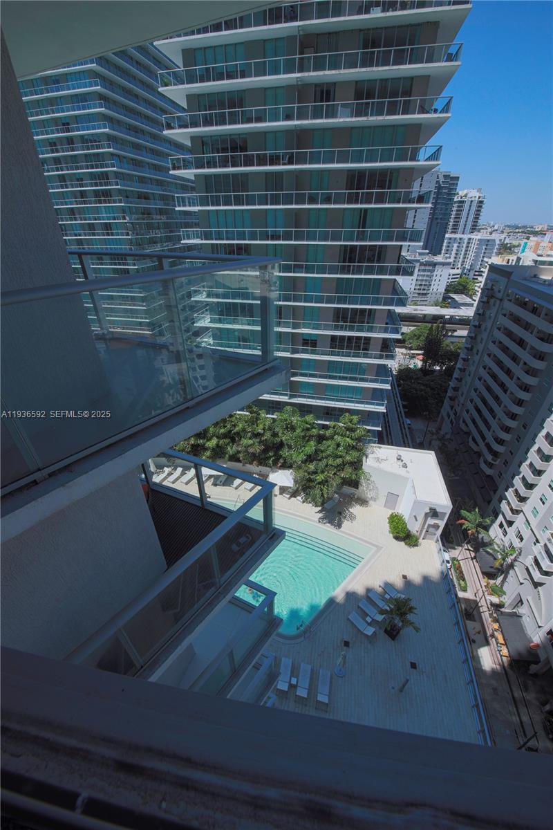 1100 S Miami Avenue 1707 Property Photo 7