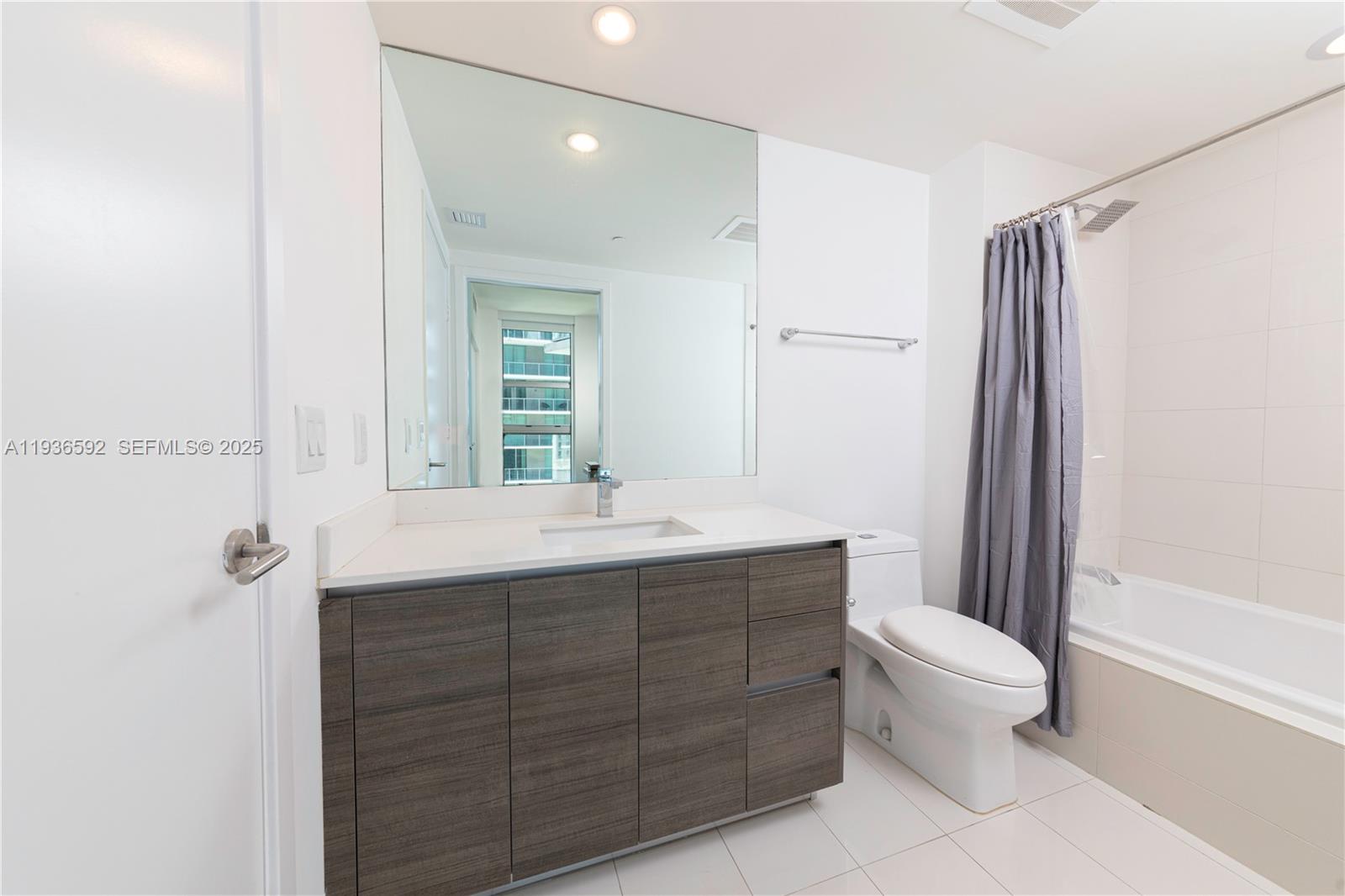 1100 S Miami Avenue 1707 Property Photo 25