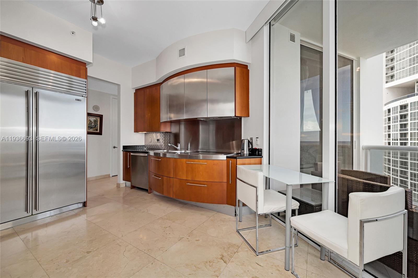 18101 Collins Avenue 1609 Property Photo 7
