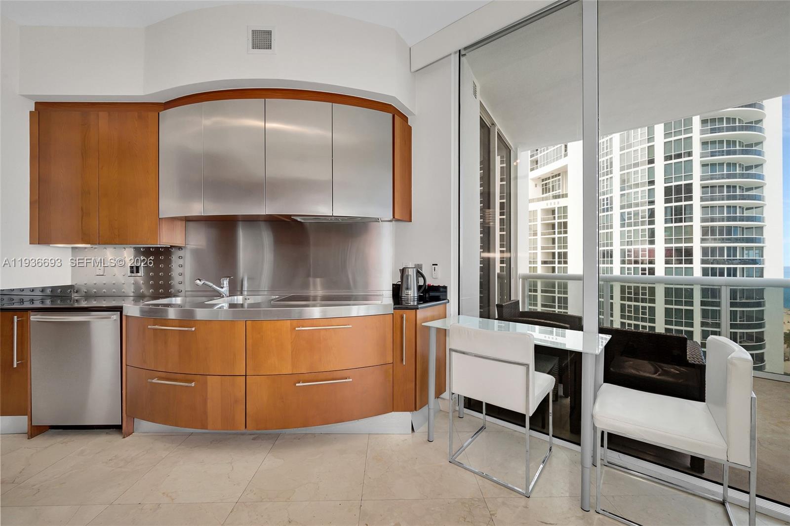 18101 Collins Avenue 1609 Property Photo 14