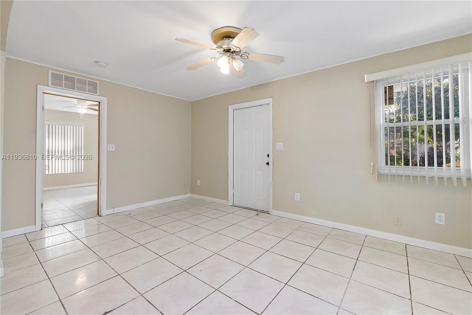5010 Nw 51st Street Property Photo 10