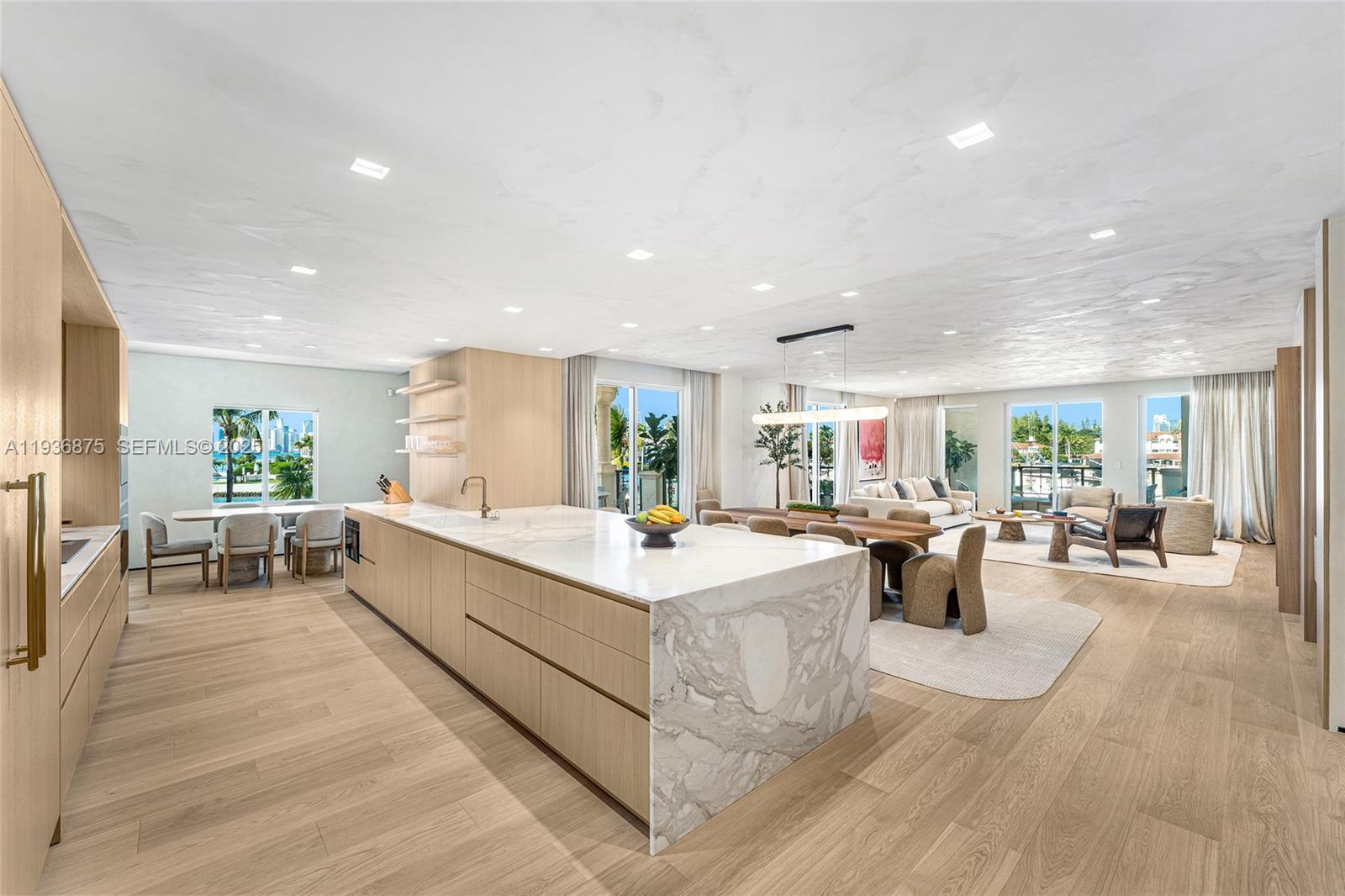 2521 Fisher Island Drive 6201