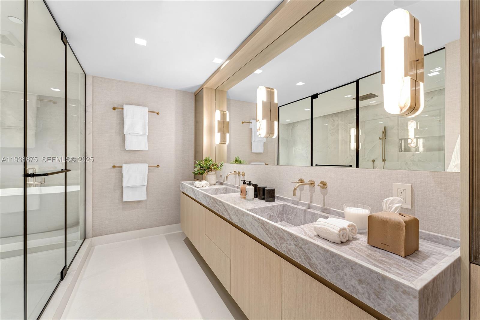 2521 Fisher Island Drive 6201 Property Photo 29