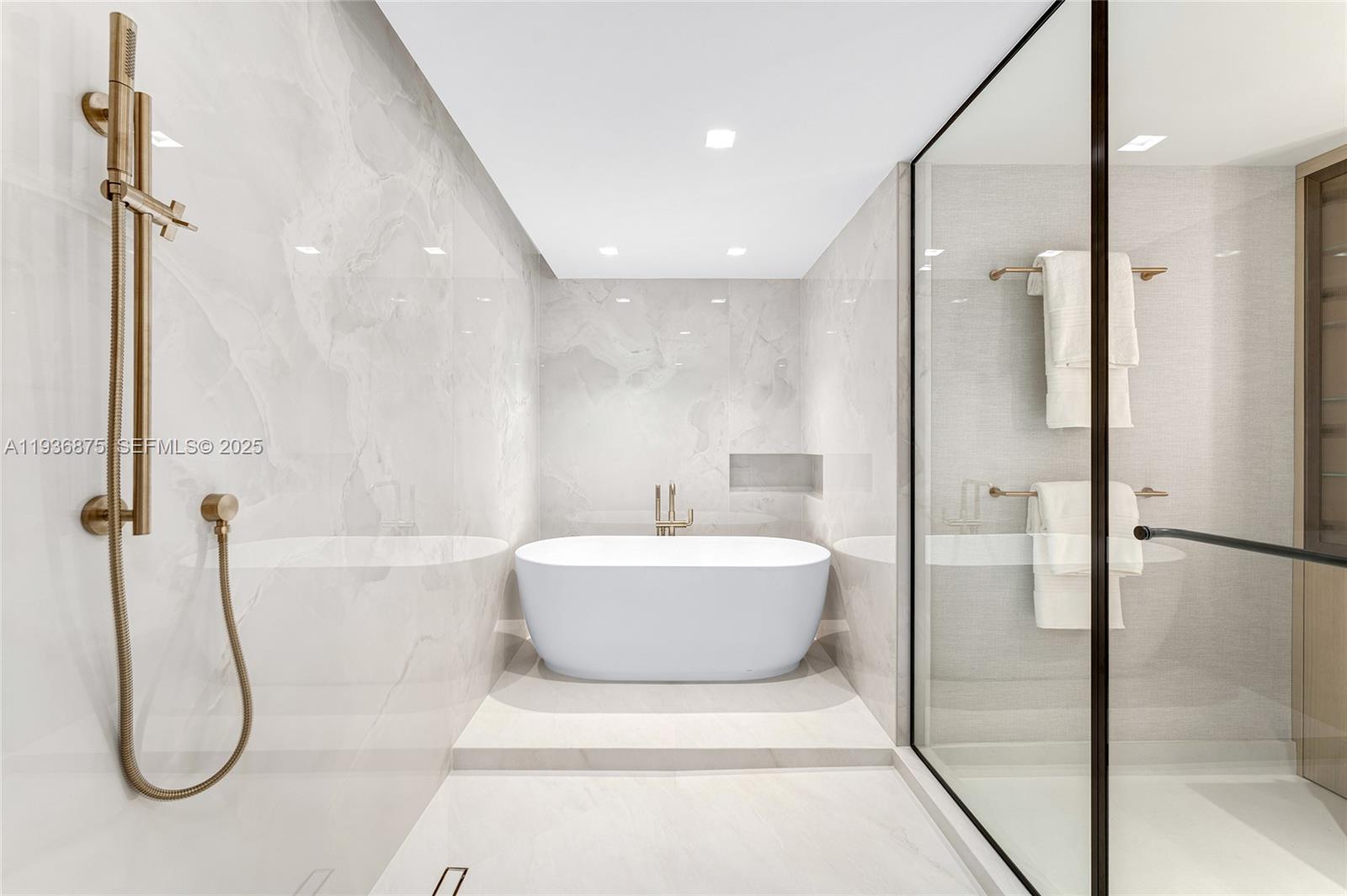 2521 Fisher Island Drive 6201 Property Photo 31