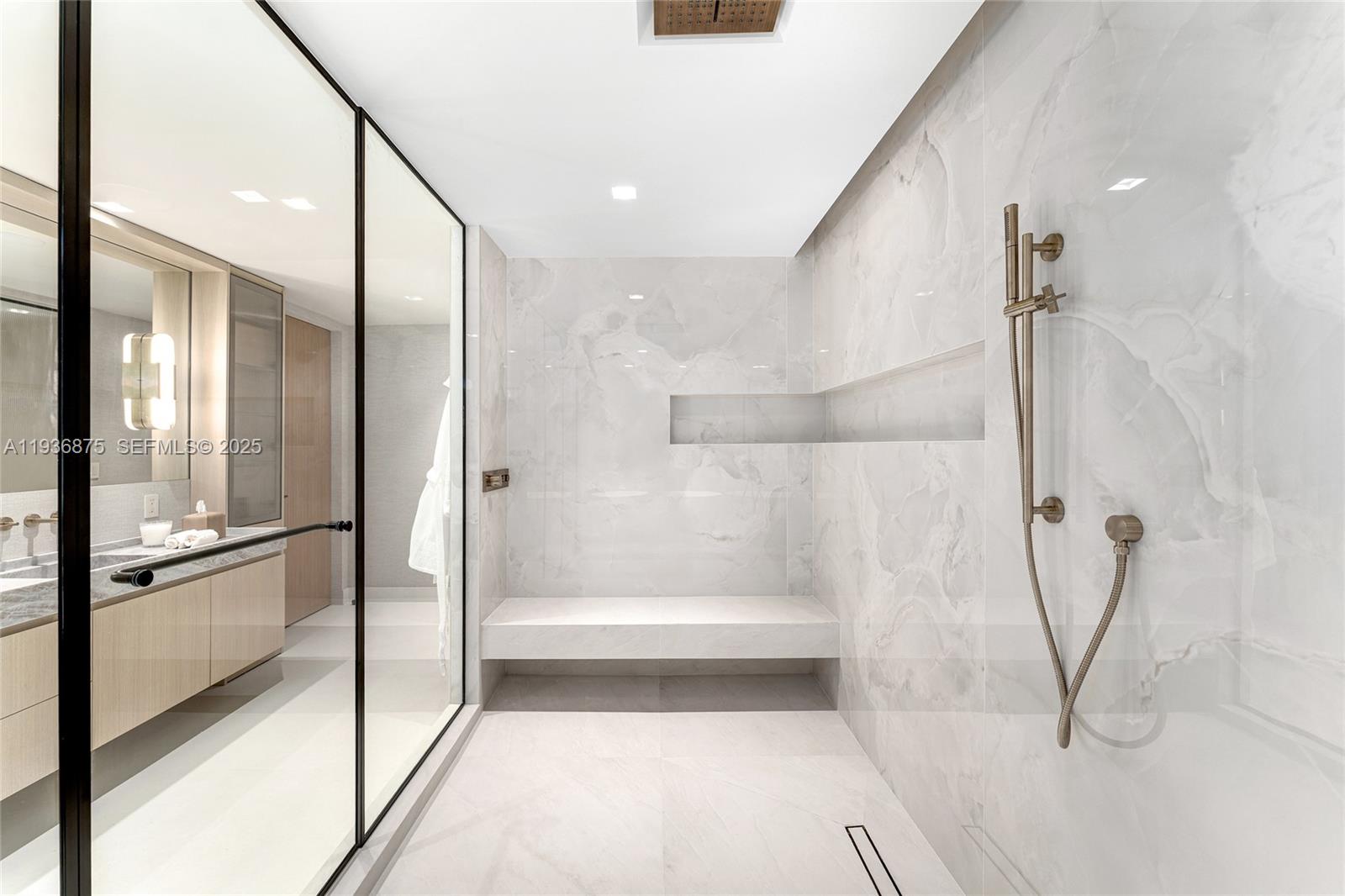 2521 Fisher Island Drive 6201 Property Photo 32