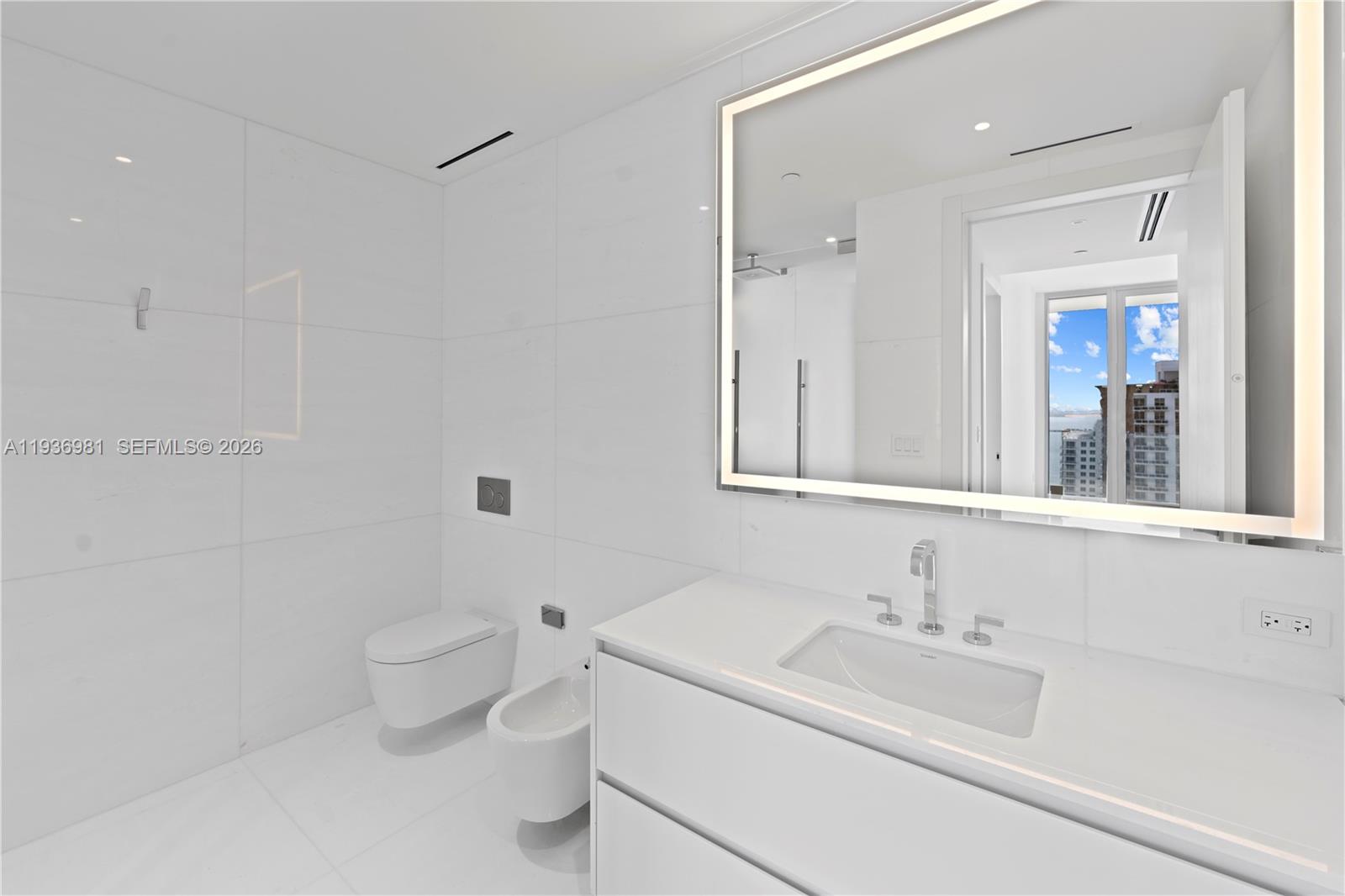 300 Biscayne Blvd Way 3201 Property Photo 16