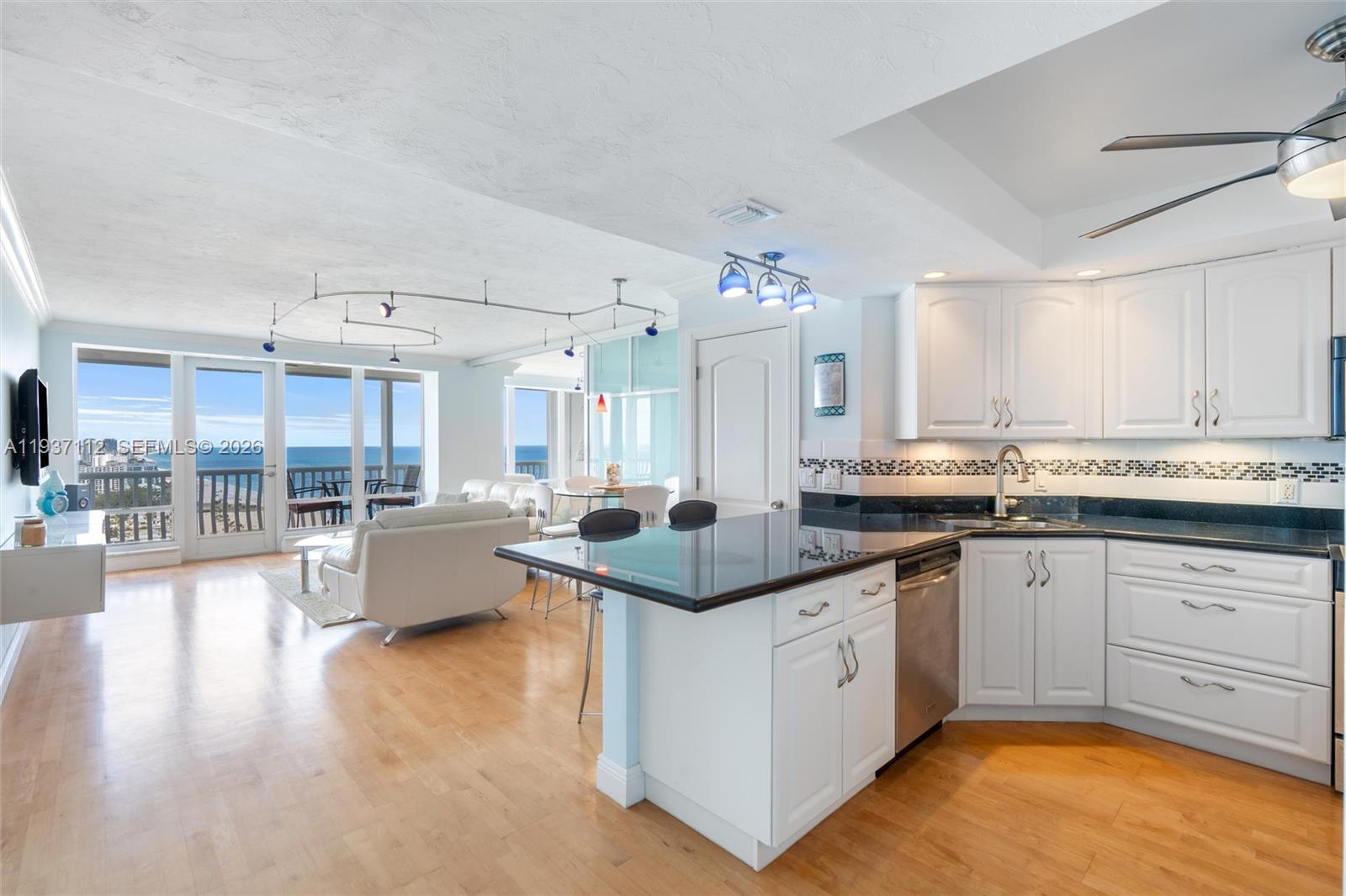 2200 S Ocean Lane 2903 Property Photo 15