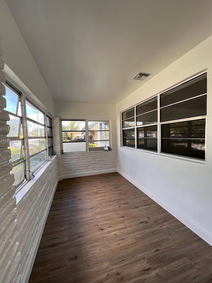 A11937235 Property Photo 23