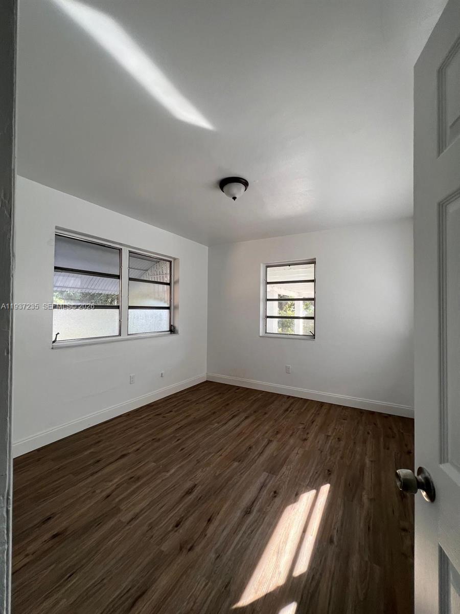 A11937235 Property Photo 36