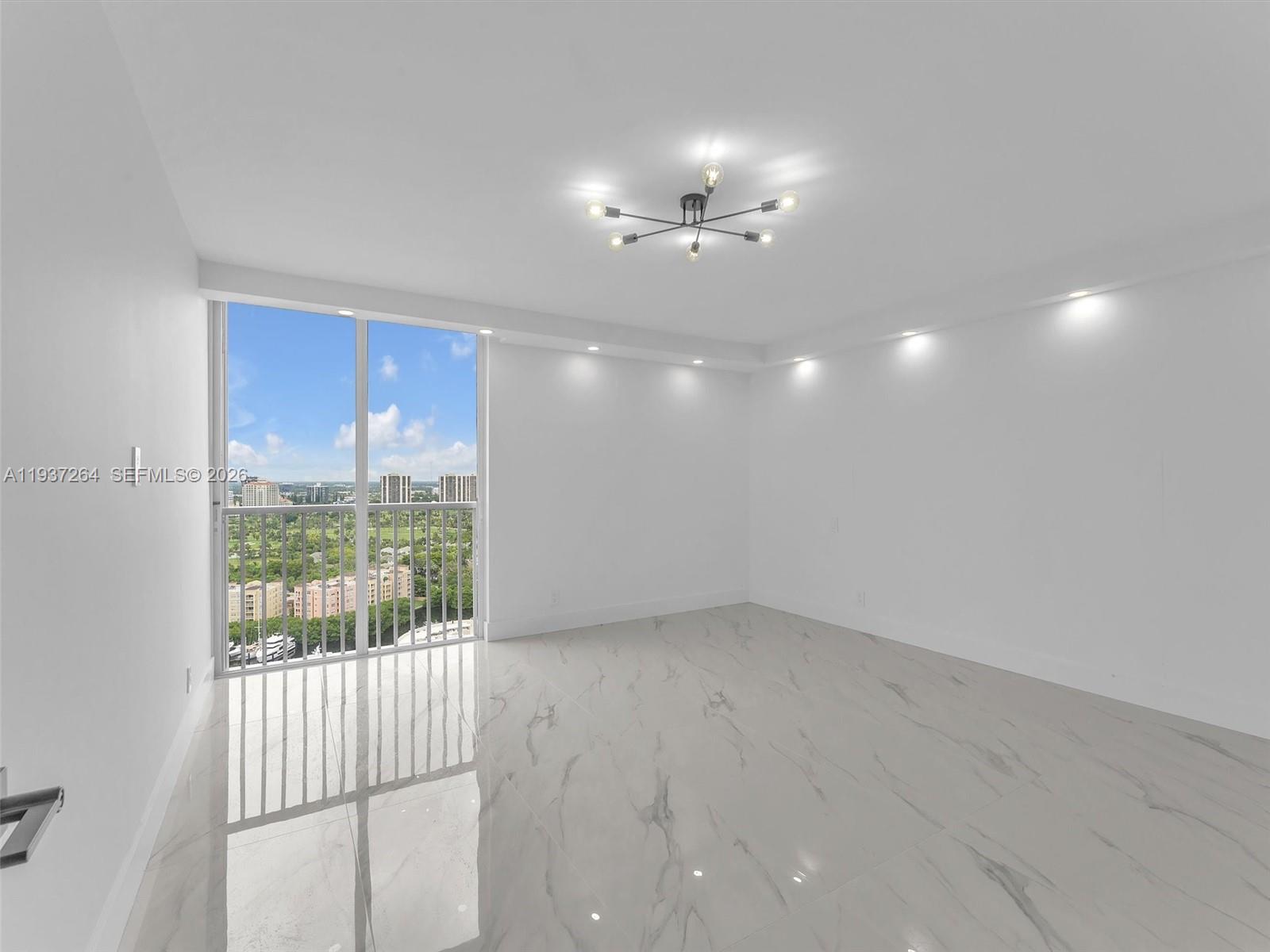 19707 Turnberry Way 25d Property Photo 17