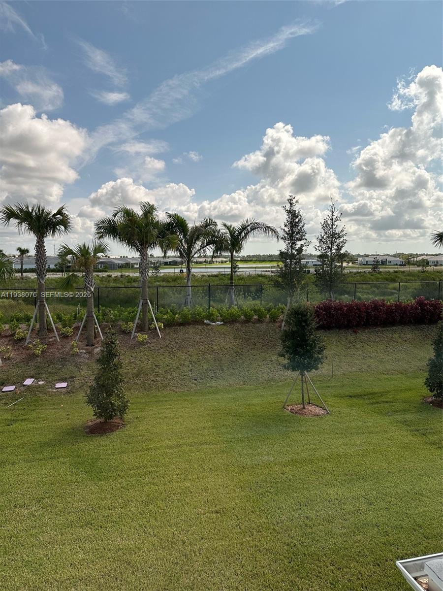 A11938076 Property Photo 8