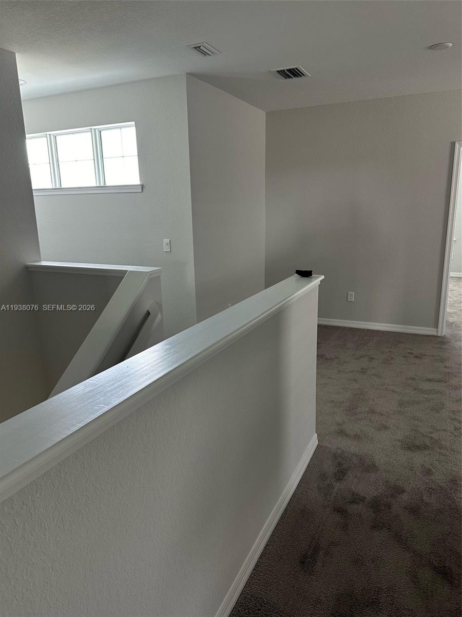A11938076 Property Photo 28
