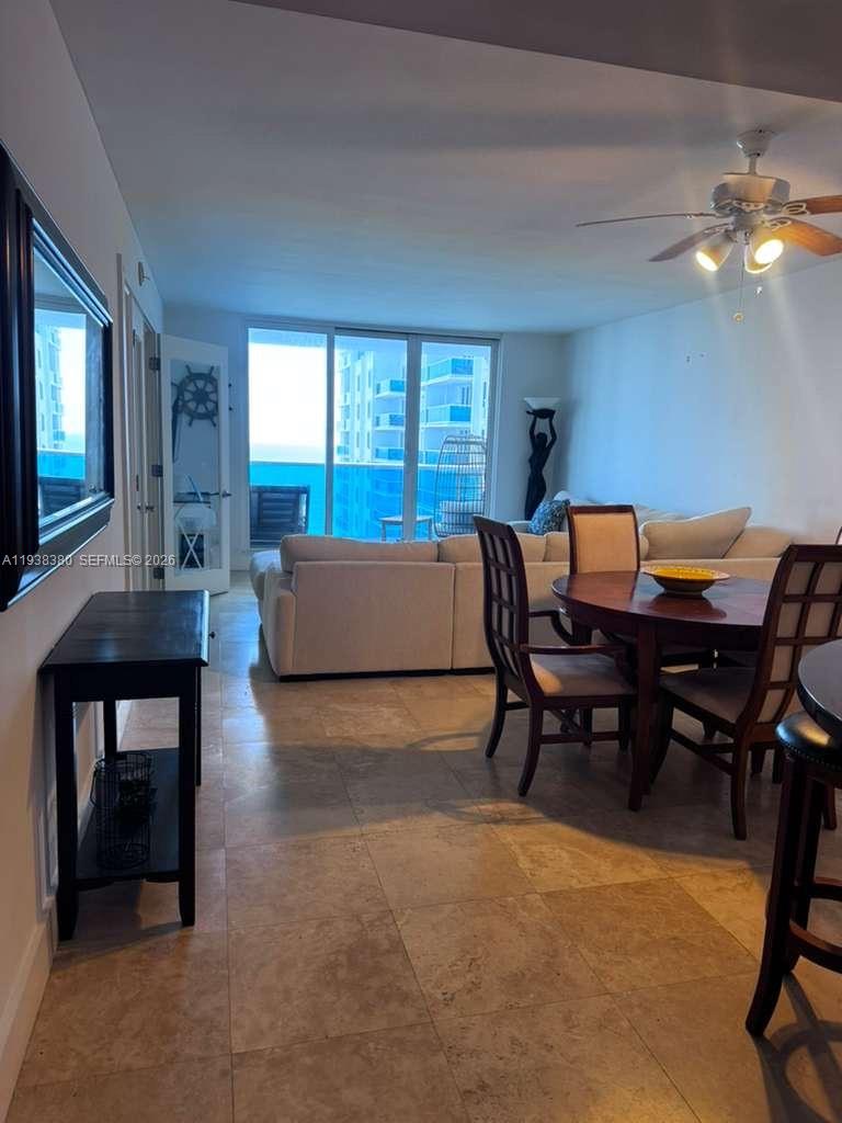 2301 Collins Avenue 1425 Property Photo 9
