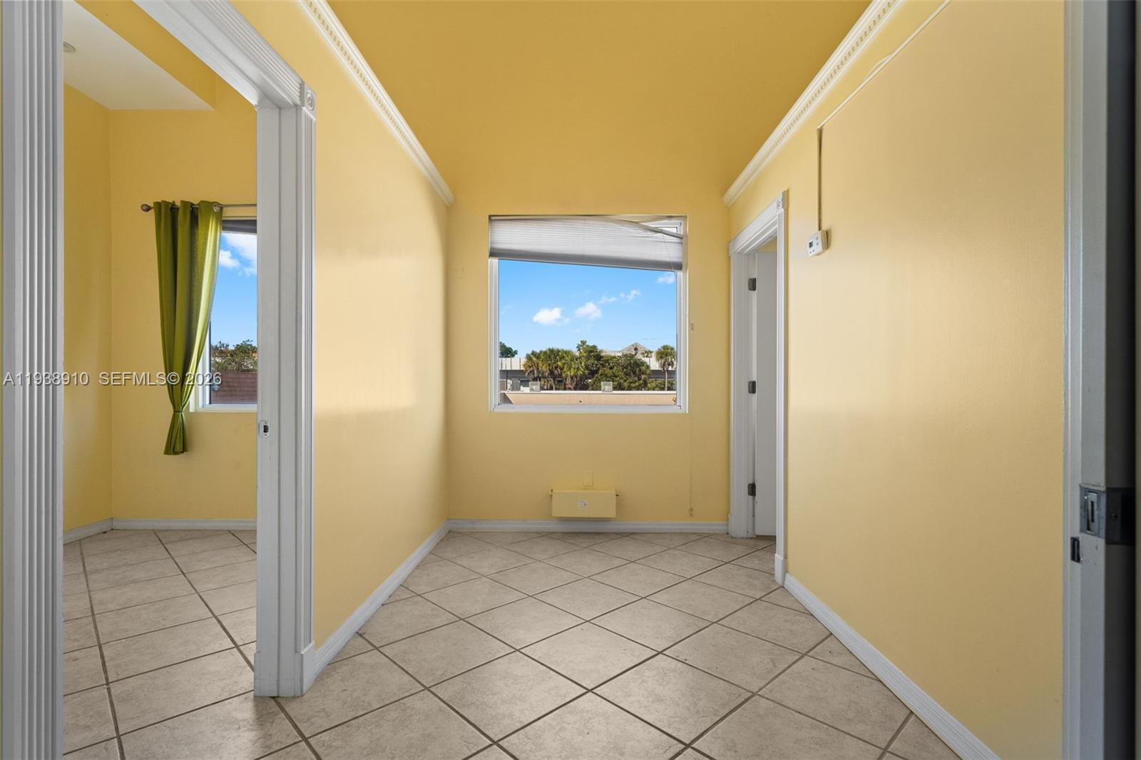 A11938910 Property Photo 11
