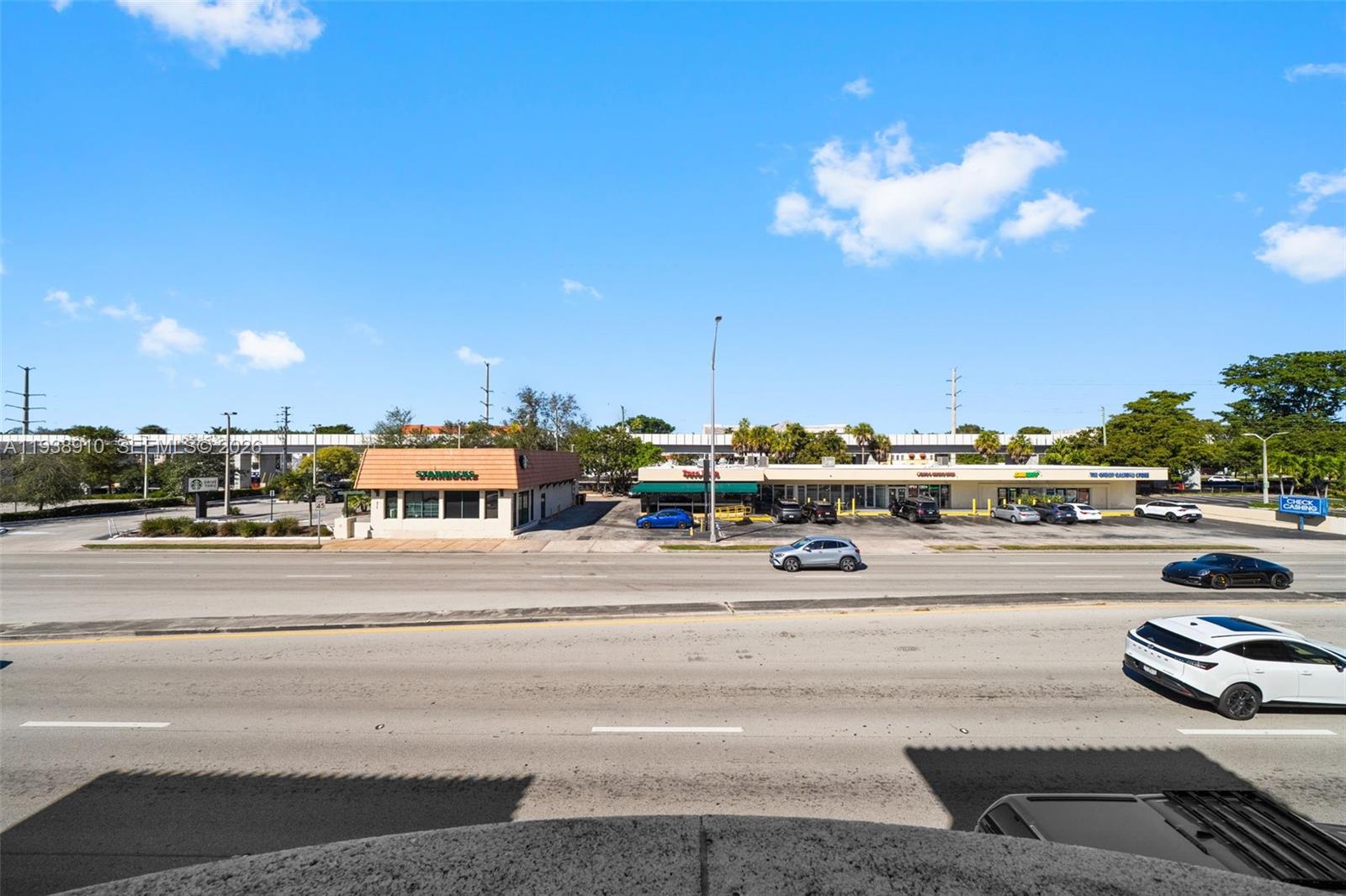 A11938910 Property Photo 16