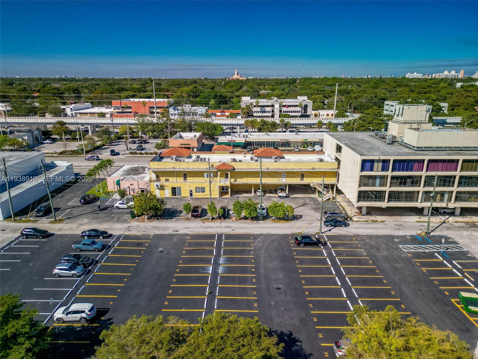 A11938910 Property Photo 17