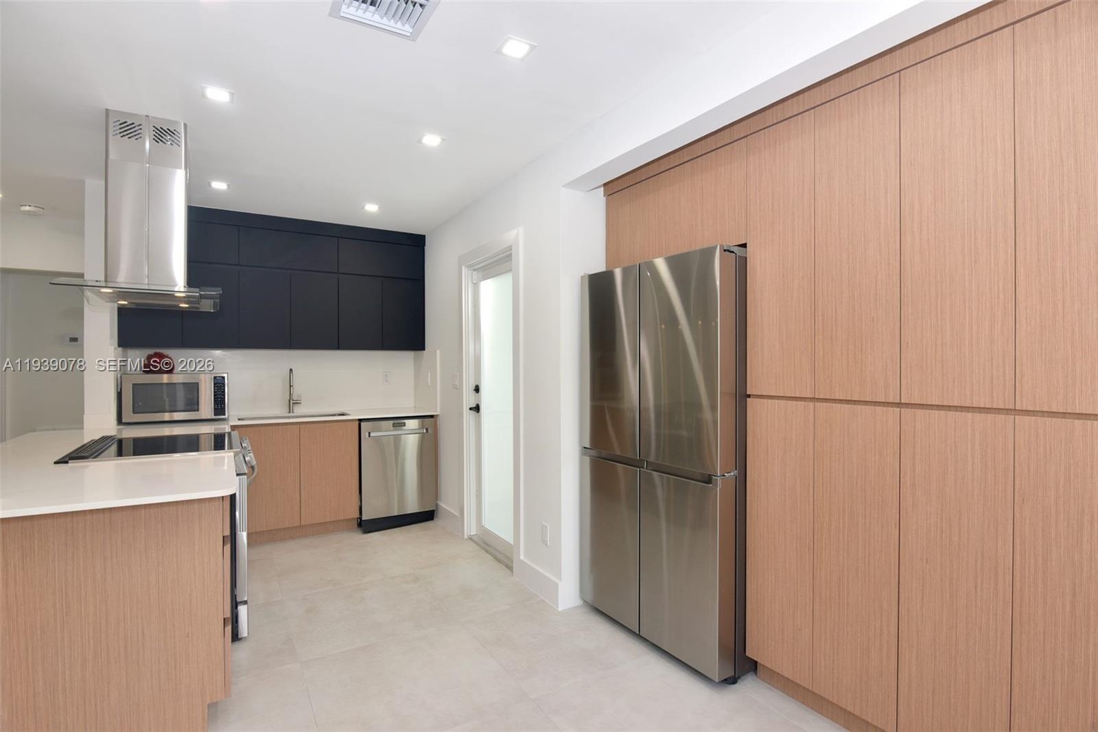 1084 Nw 66th Street Property Photo 17