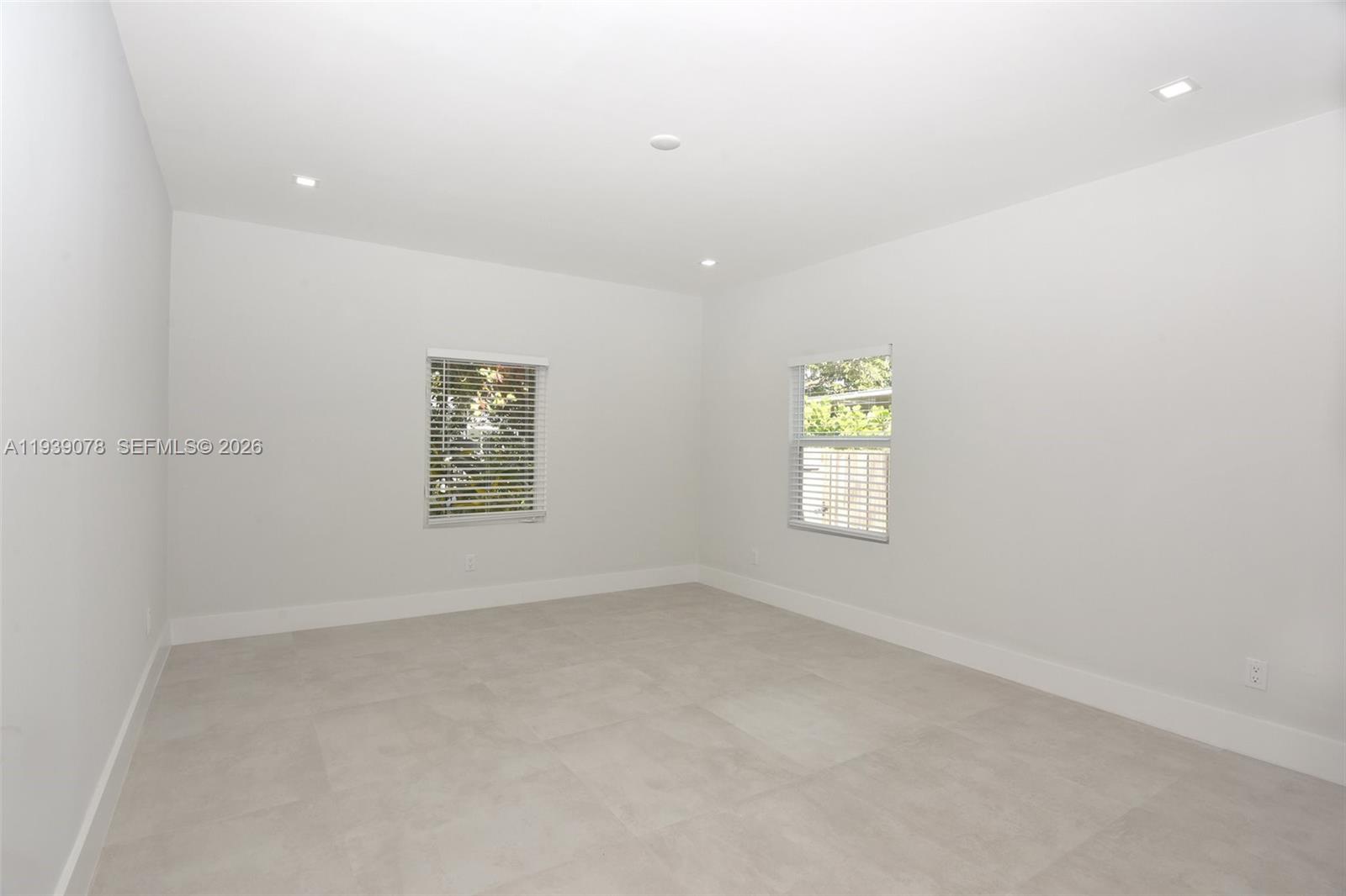 1084 Nw 66th Street Property Photo 21
