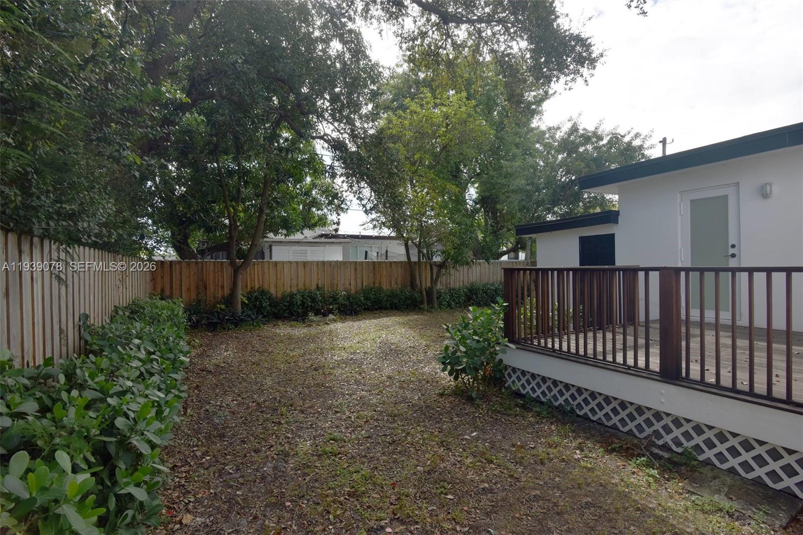 1084 Nw 66th Street Property Photo 28