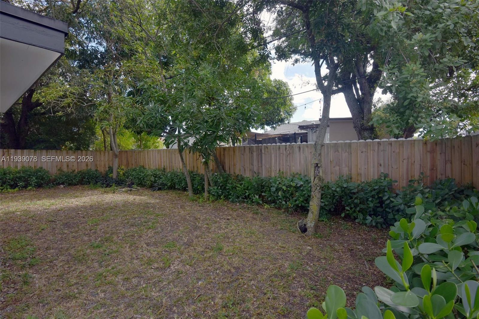 1084 Nw 66th Street Property Photo 30