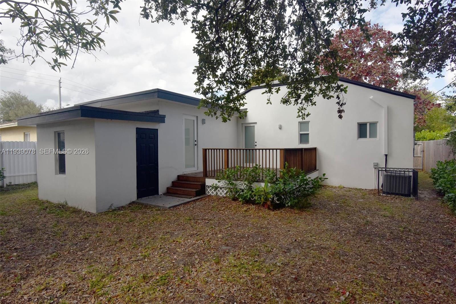 1084 Nw 66th Street Property Photo 34