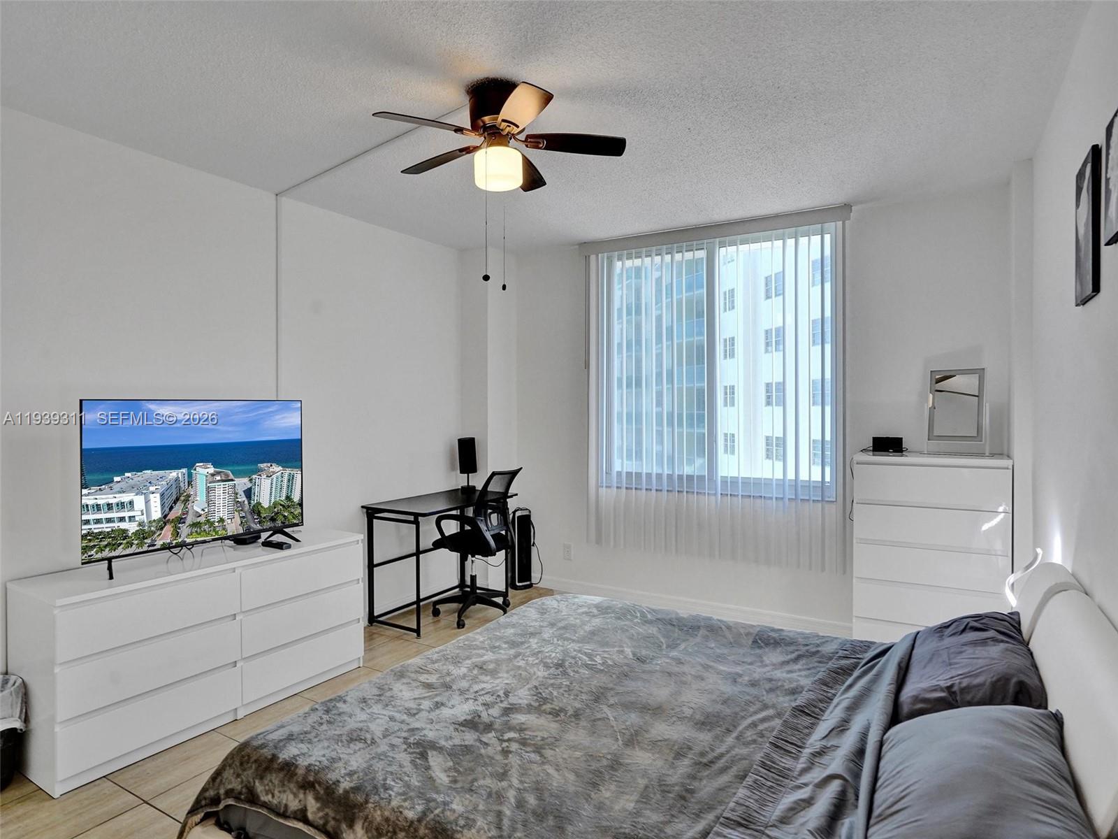 3725 S Ocean Drive 520 Property Photo 1