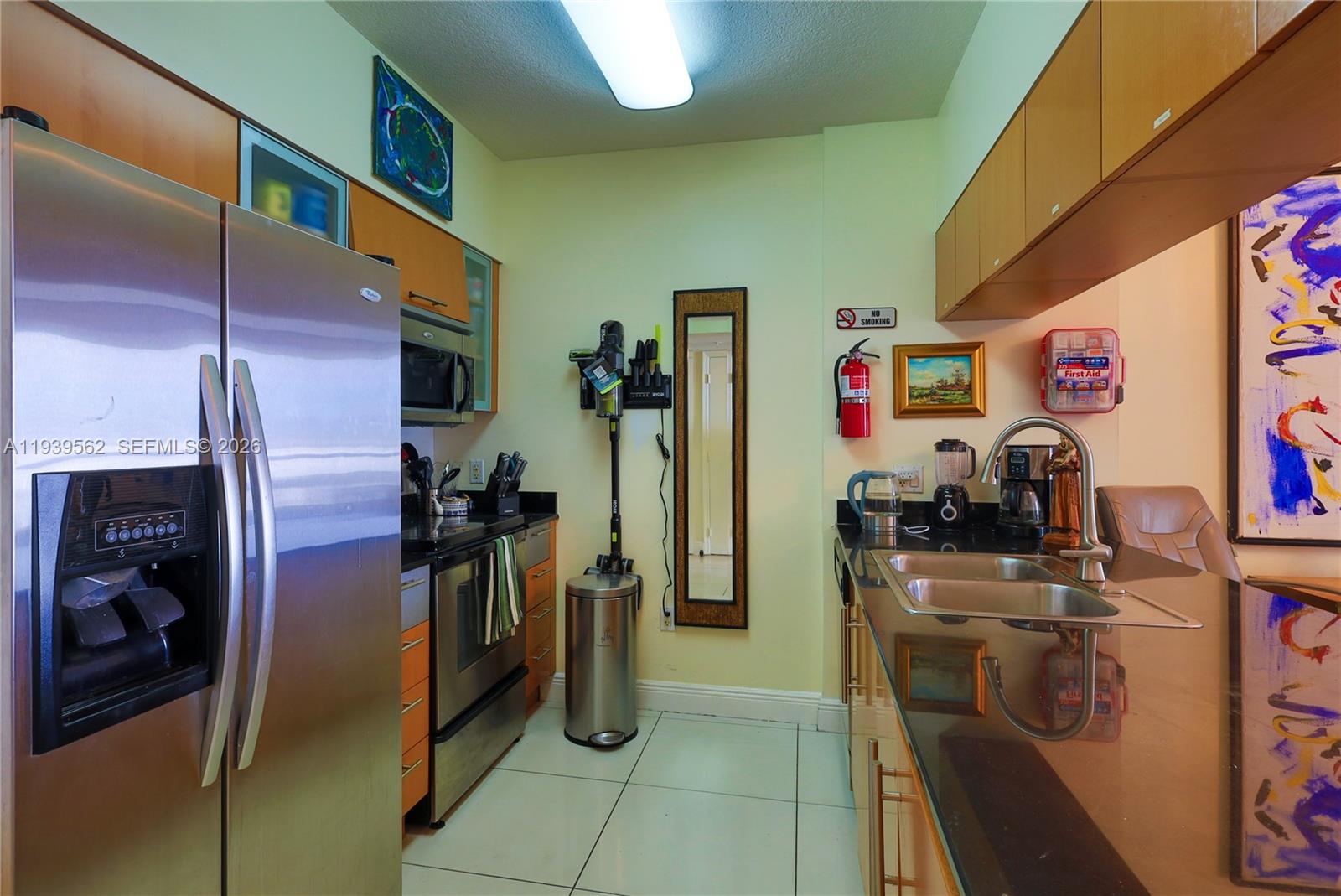 1750 N Bayshore Drive 1711 Property Photo 7