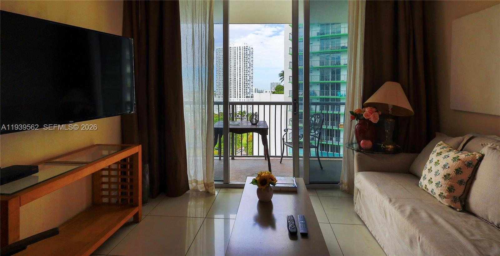 1750 N Bayshore Drive 1711 Property Photo 8