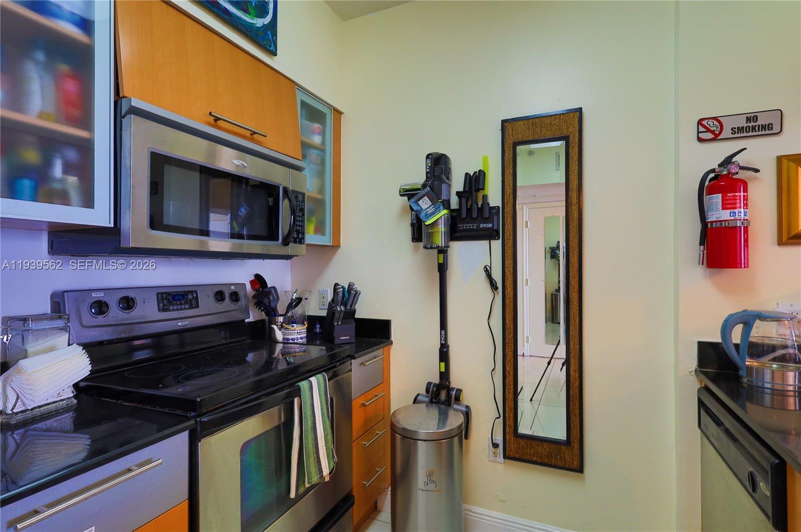 1750 N Bayshore Drive 1711 Property Photo 17