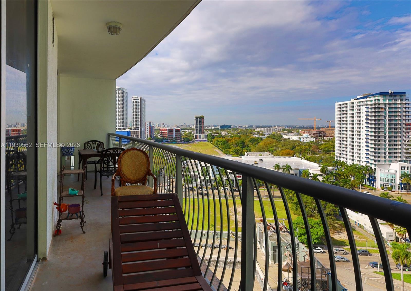 1750 N Bayshore Drive 1711 Property Photo 38