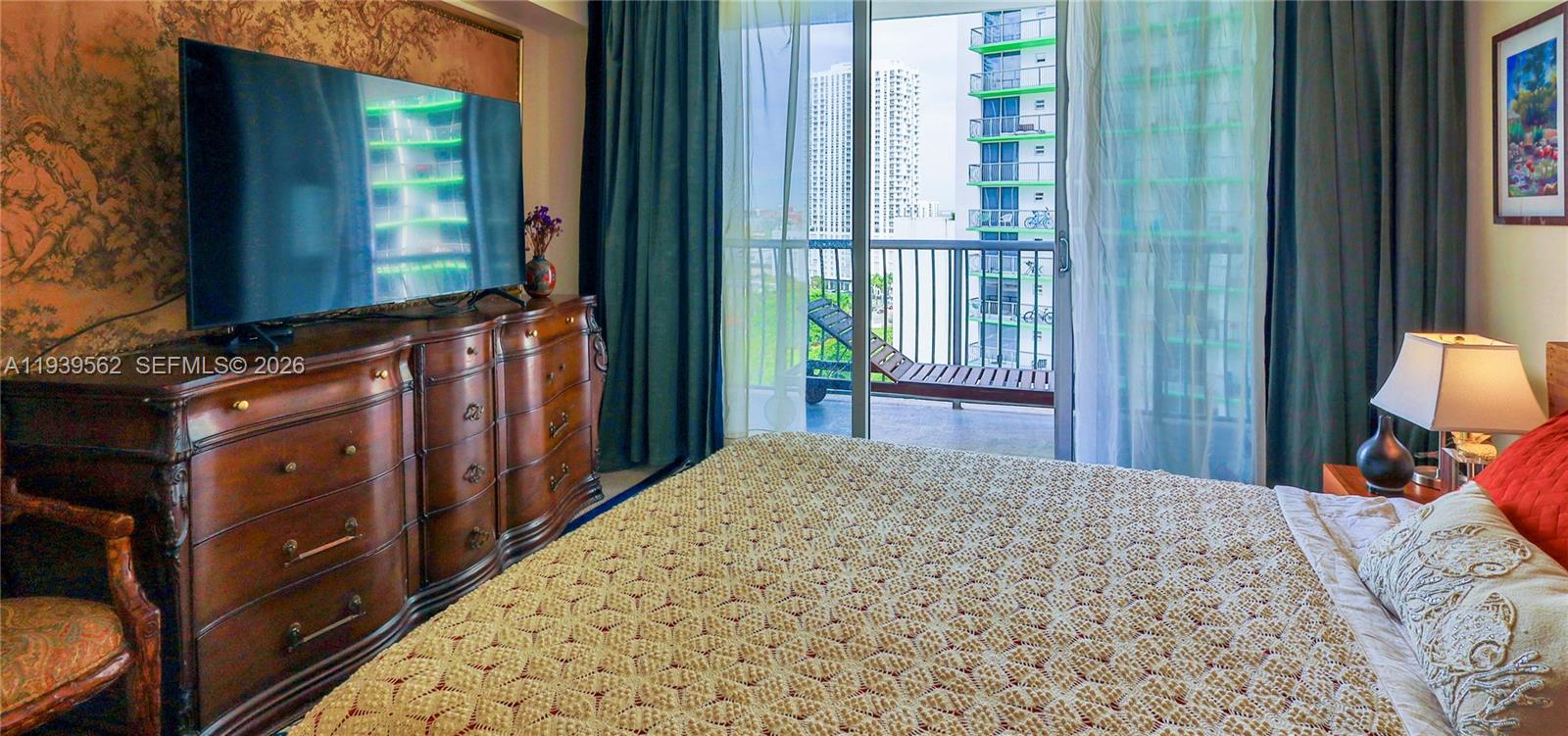 1750 N Bayshore Drive 1711 Property Photo 42