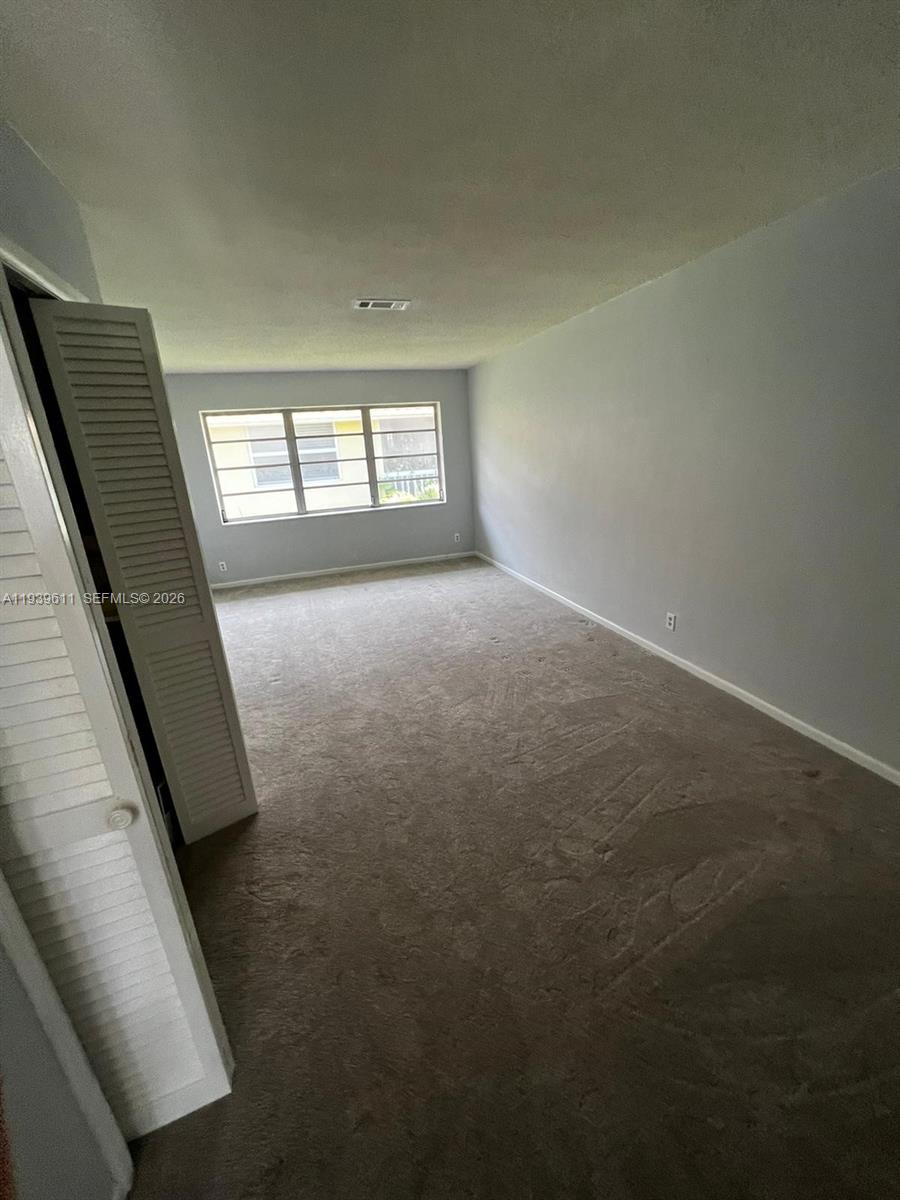 2701 Ne 1st Street 203 Property Photo 4