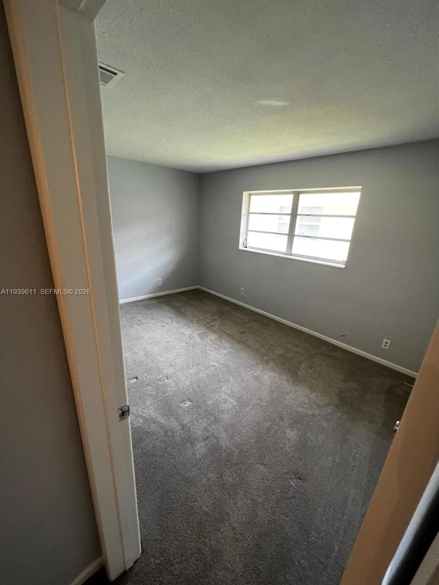 2701 Ne 1st Street 203 Property Photo 10