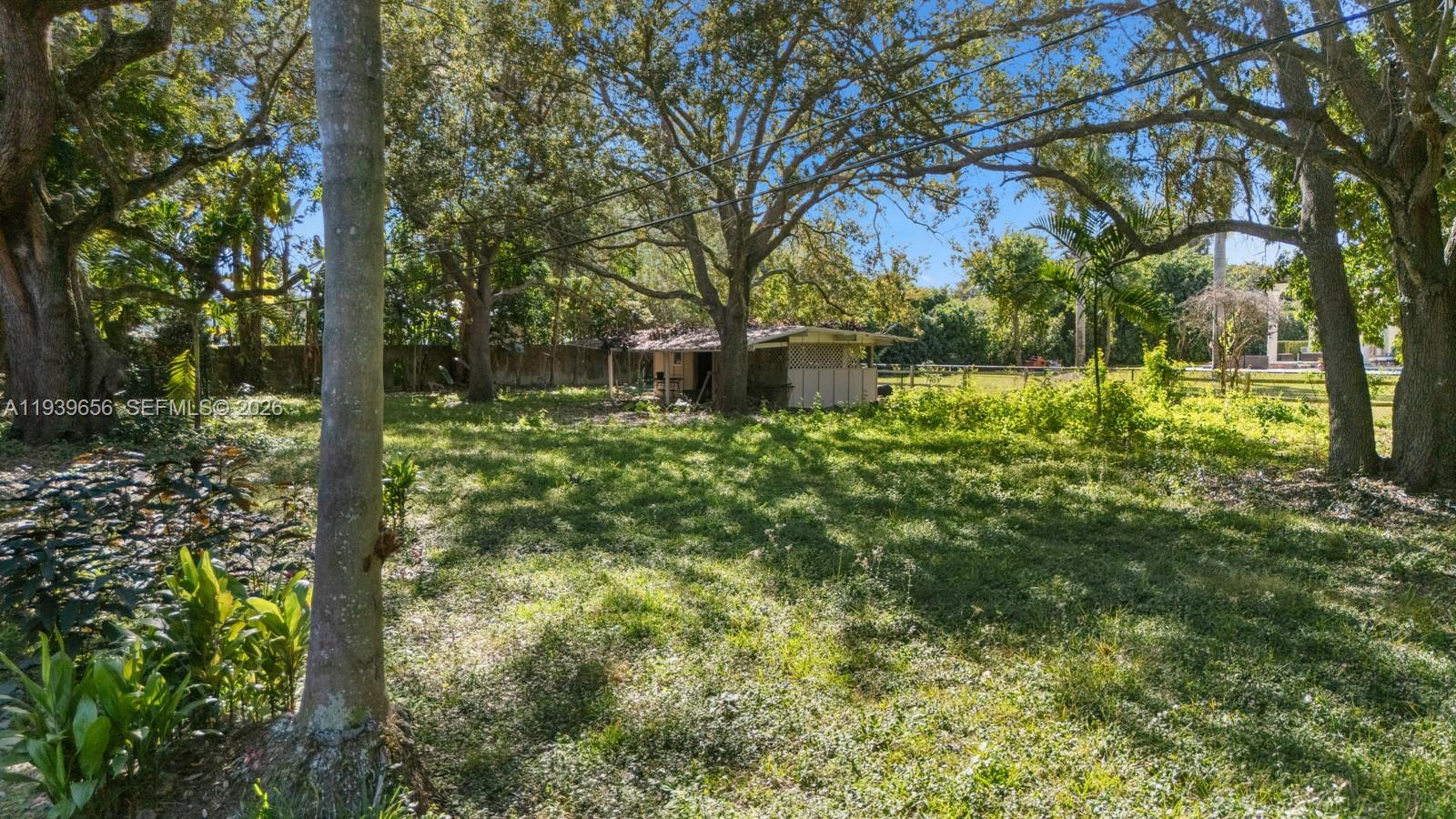 13500 Sw 68th Court Property Photo 3
