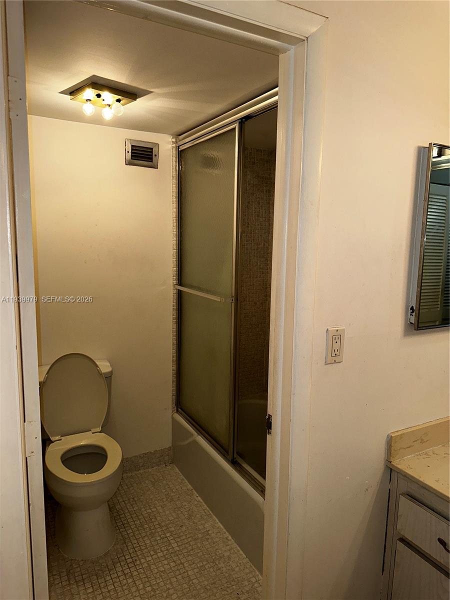A11939979 Property Photo 13