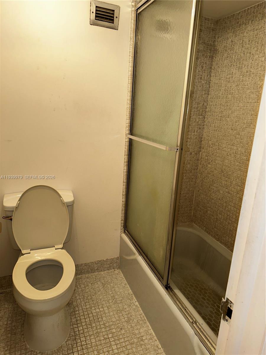 A11939979 Property Photo 21
