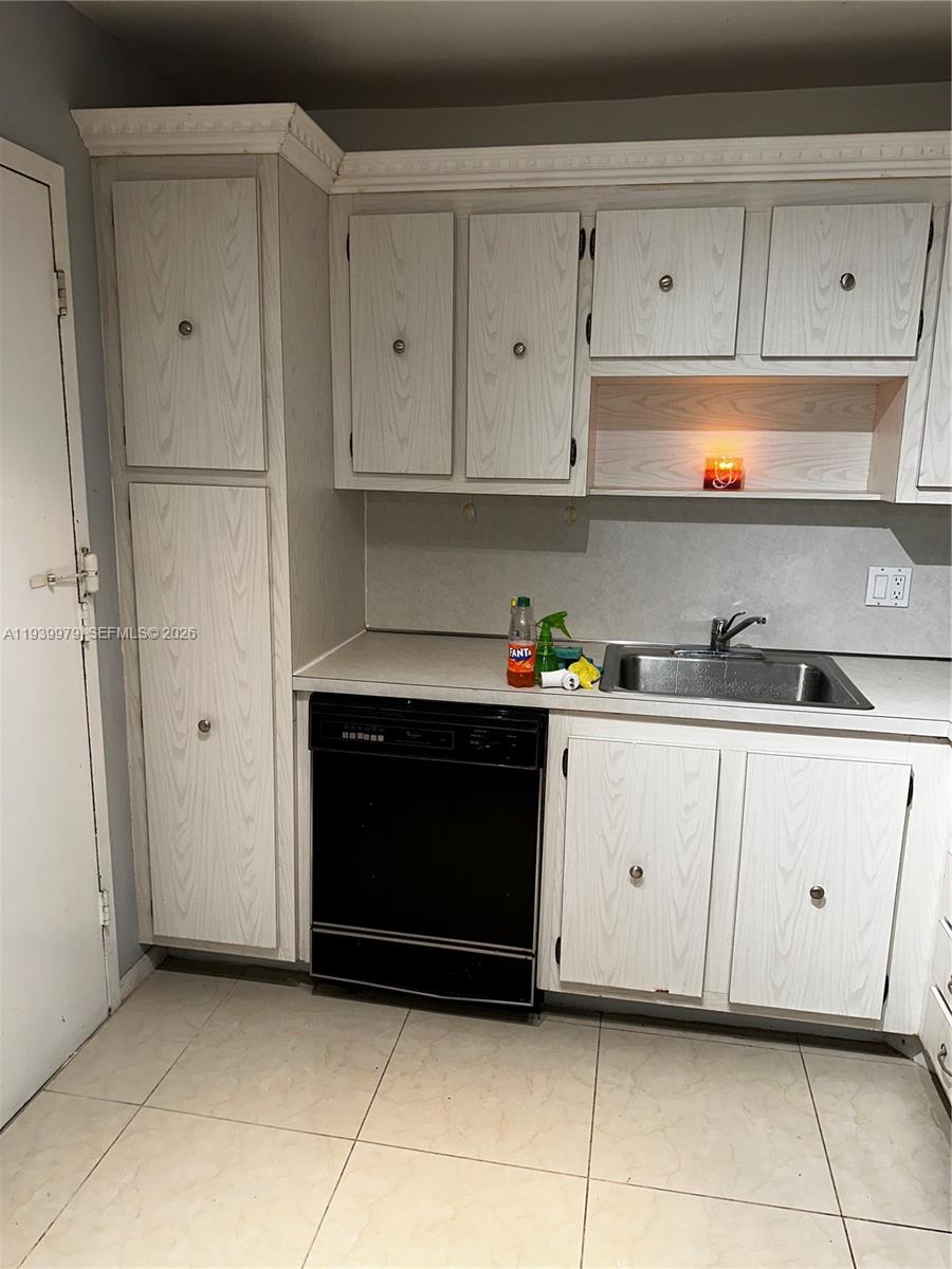 A11939979 Property Photo 22