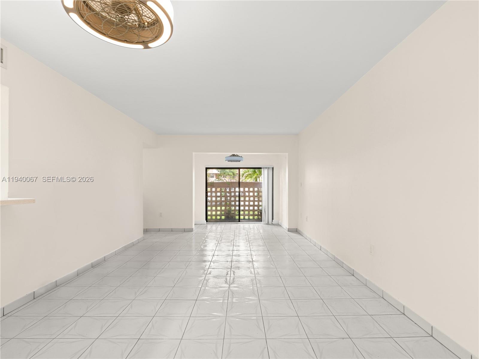 10249 Nw 9th St Circle 107-8 Property Photo 5