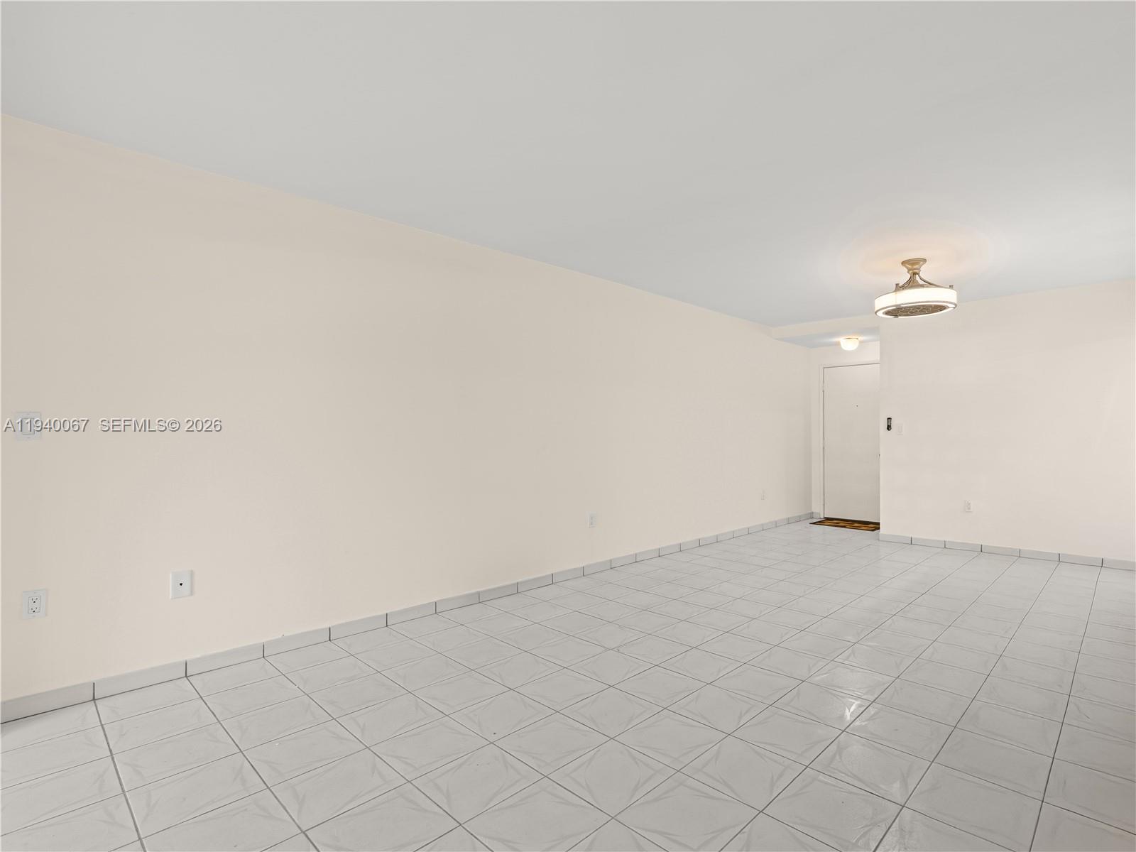 10249 Nw 9th St Circle 107-8 Property Photo 7