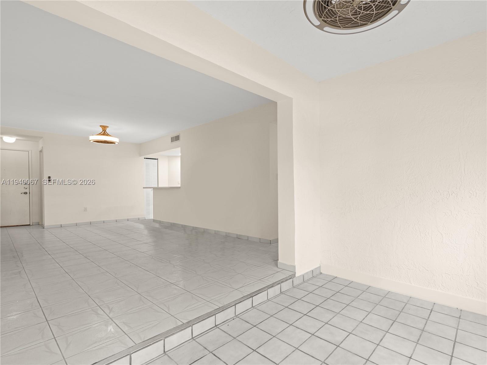 10249 Nw 9th St Circle 107-8 Property Photo 11