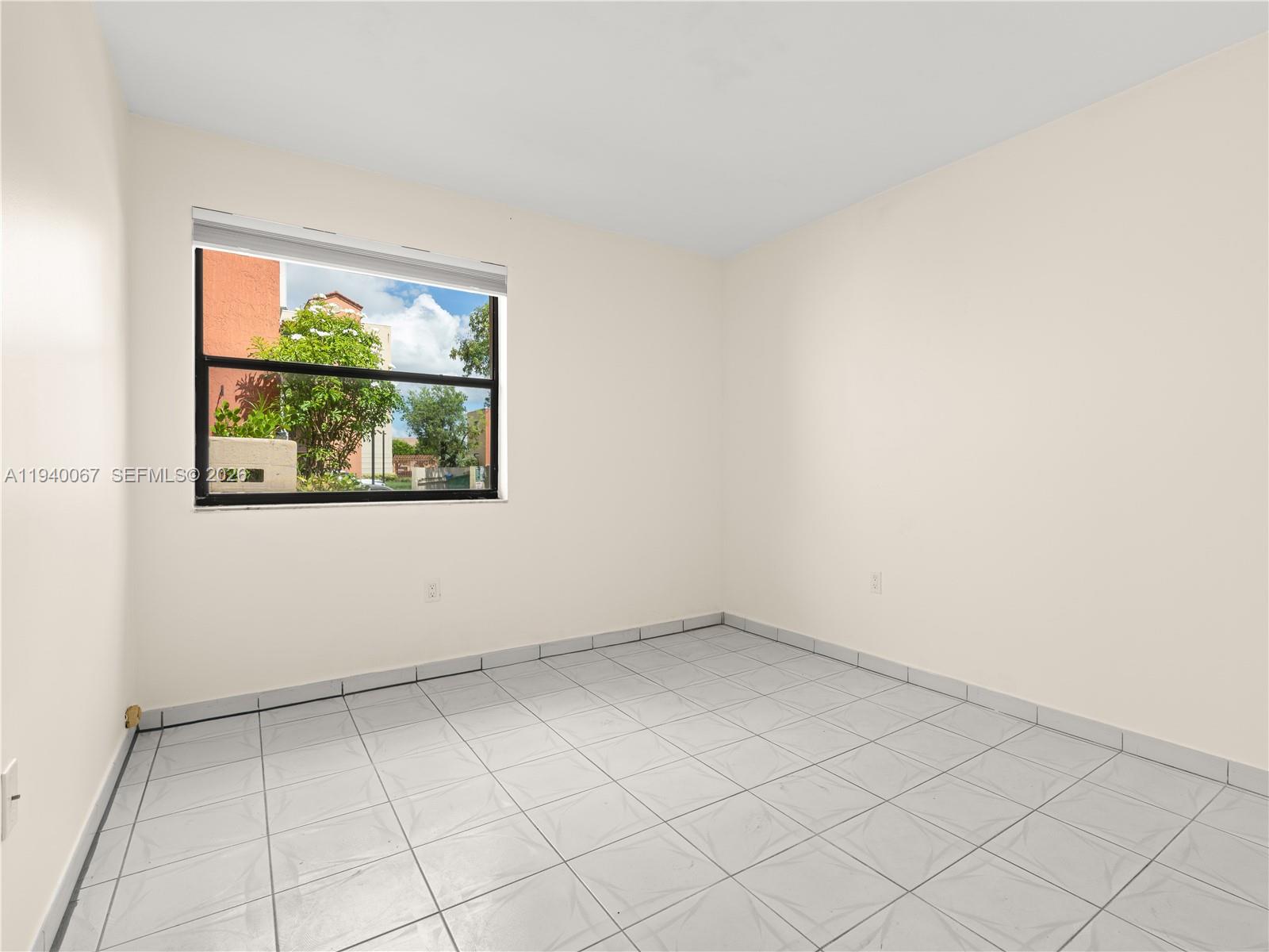 10249 Nw 9th St Circle 107-8 Property Photo 17