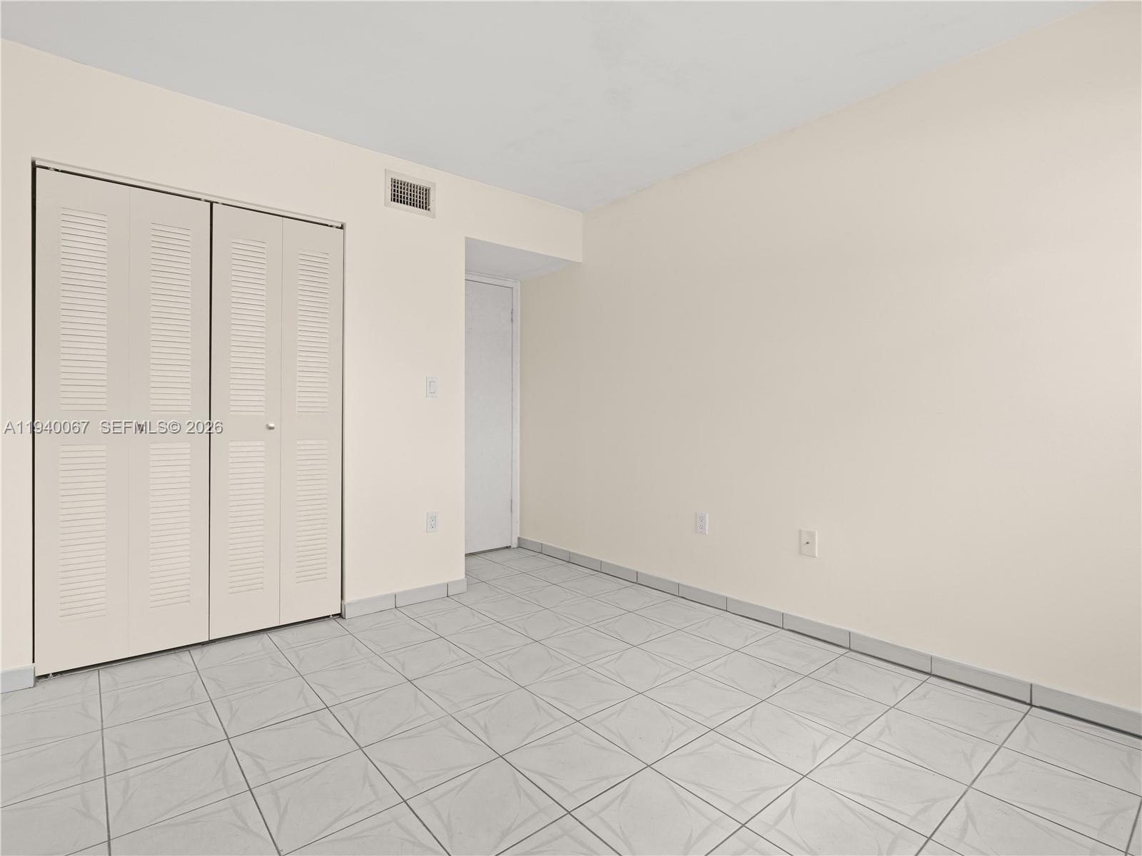 10249 Nw 9th St Circle 107-8 Property Photo 18