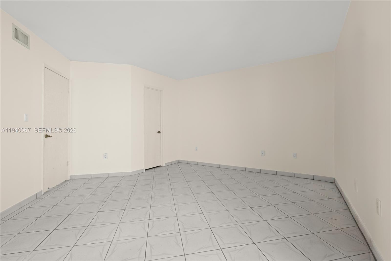 10249 Nw 9th St Circle 107-8 Property Photo 20